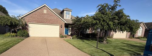 2840 Laura Lynn Ln, Newburgh, IN, 47630-8921 | Card Image