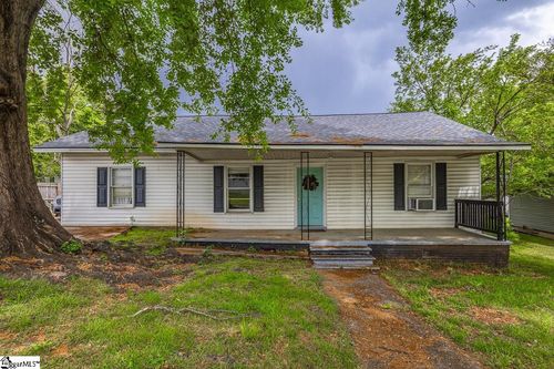 2 Woodward St, Greenville, SC, 29611-4720 | Card Image