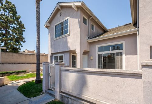 24-820 W Compton Blvd, Compton, CA, 90220-2952 | Card Image