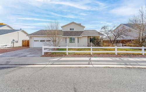 3229 Golden Sun Ave, Clifton, CO, 81520-7101 | Card Image