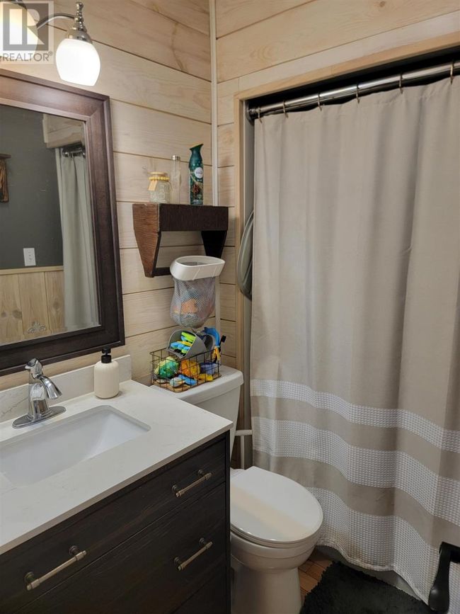 19284 Highway 613, Home with 3 bedrooms, 2 bathrooms and null parking in Devlin ON | Image 16