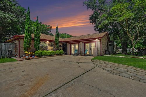 305 Seabreeze Drive, League City, TX, 77573 | Card Image