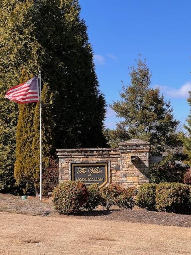 1935 Manor Pointe Dr, Condo with 3 bedrooms, 3 bathrooms and null parking in Cumming GA | Image 4