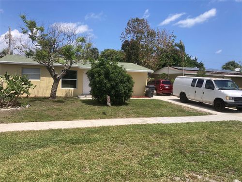 5409 Marcia Pl, Mangonia Park, FL, 33407-1664 | Card Image