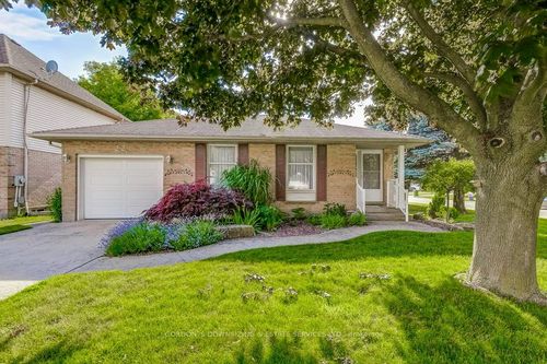 22 Farmington Dr, Saint Thomas, ON, N5R5X4 | Card Image