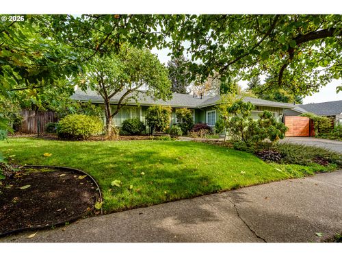 555 Stonegate St, Eugene, OR, 97401-5819 | Card Image