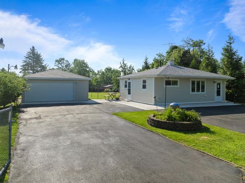 N3358 Hawthorne Rd, LAKE GENEVA, WI, 53147-2964 | Card Image