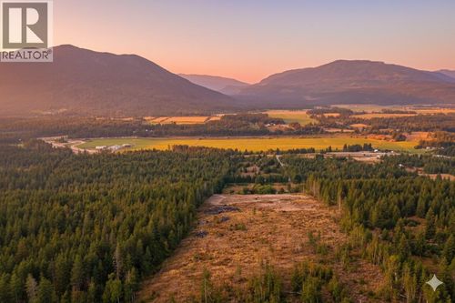 3311 Colton Rd, Tappen, BC, V0E2X1 | Card Image