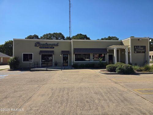 b-1902 Veterans Memorial Dr, Abbeville, LA, 70510-3144 | Card Image