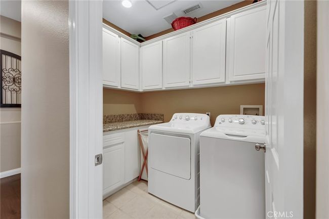 28089 Promontory Ln, House other with 5 bedrooms, 3 bathrooms and 3 parking in Valencia CA | Image 26