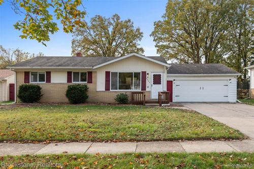 5503 Westchester Dr, Flint, MI, 48532-4062 | Card Image