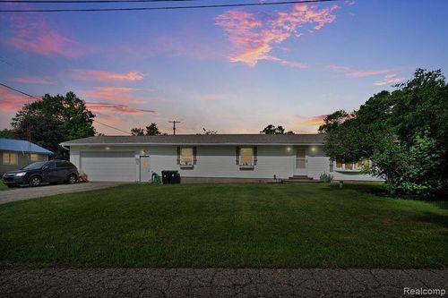 5607 Genesee Ave, Otter Lake, MI, 48464-1000 | Card Image