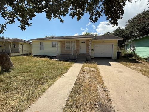 1037 Catalina Pl, Corpus Christi, TX, 78411-2307 | Card Image