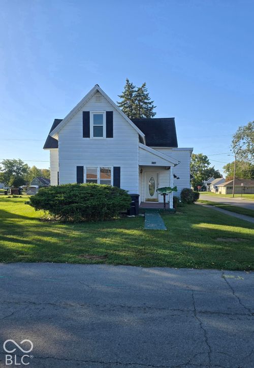 1901 N E St, Elwood, IN, 46036-1334 | Card Image