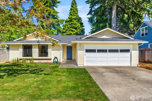 3532 Quince St Se, Tumwater, WA, 98501-4106 | Card Image