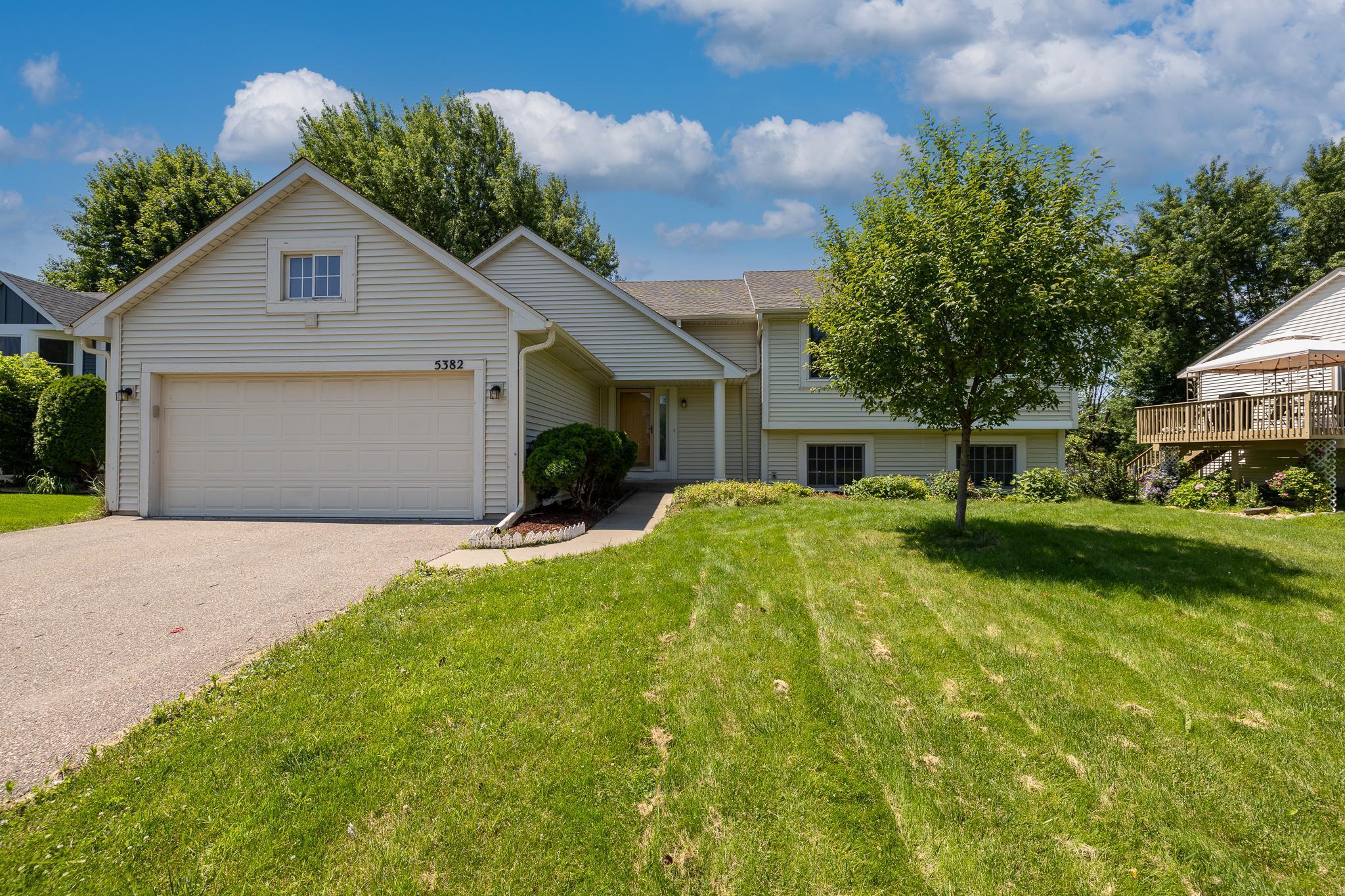 Heath Ave, Saint Paul, MN 55128
