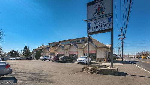 2217 Bristol Pike, BENSALEM, PA, 19020-5736 | Card Image