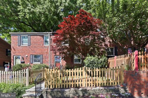 2916 Sycamore St, ALEXANDRIA, VA, 22305-2523 | Card Image