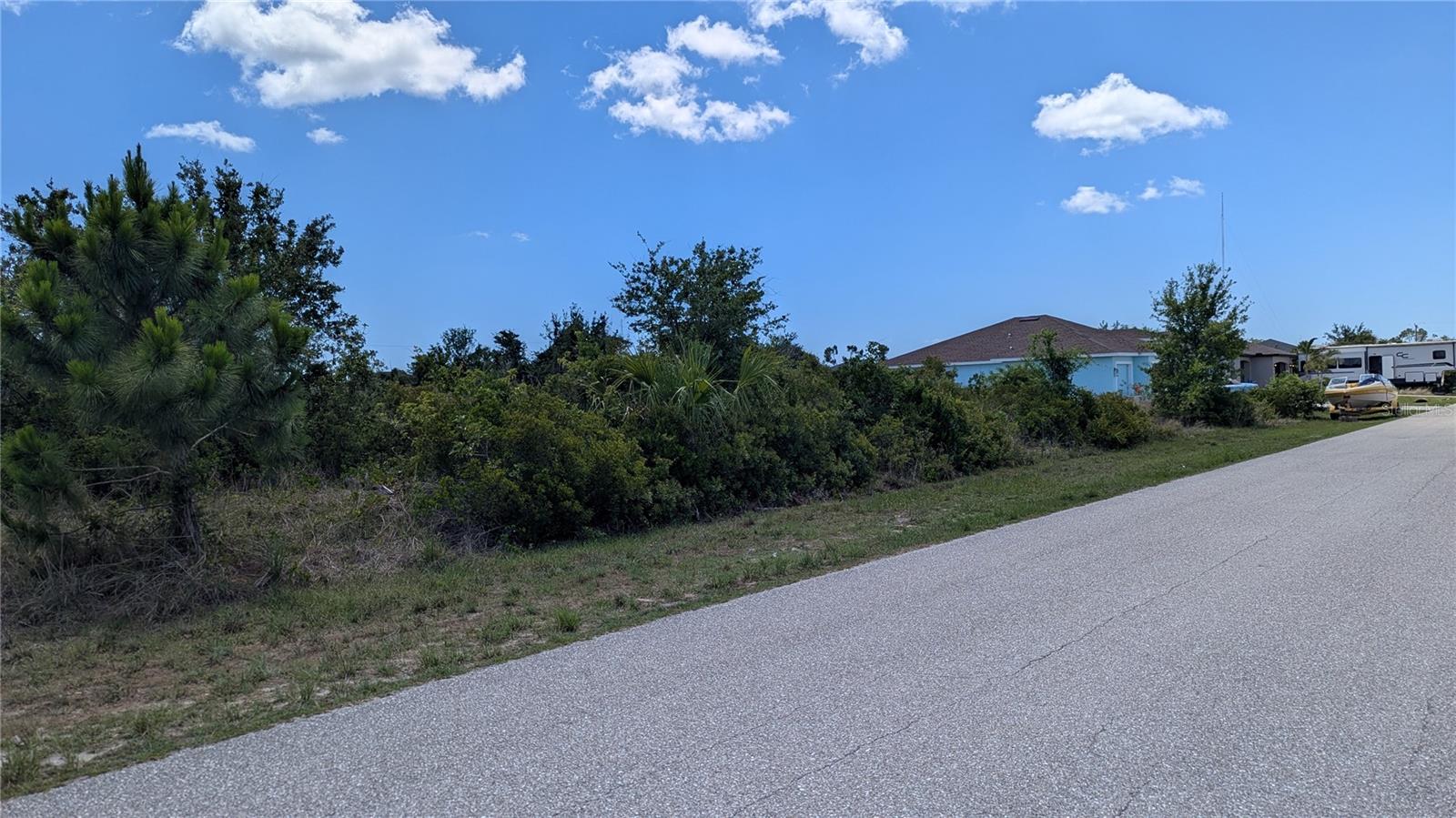Land in PORT CHARLOTTE 4