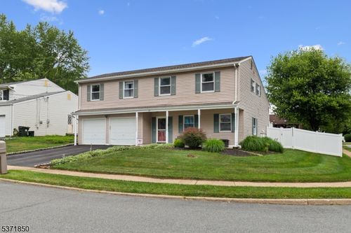 25 Bordeaux Dr, Flanders, NJ, 07836-9522 | Card Image