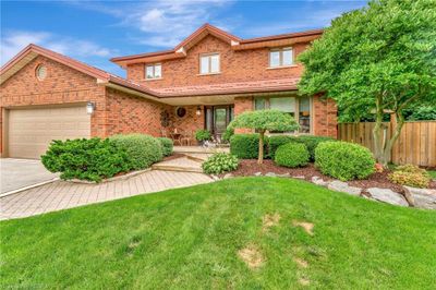 49 Kerr Shaver Terr, House other with 4 bedrooms, 2 bathrooms and 4 parking in Brantford ON | Image 1