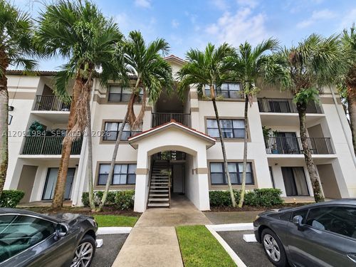 25-2-620 S Park Rd, Hollywood, FL, 33021-8702 | Card Image