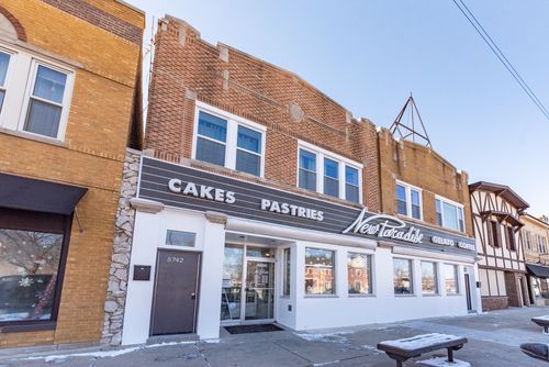 2a-5742 Milwaukee Ave, Chicago, IL, 60646-6216 | Card Image