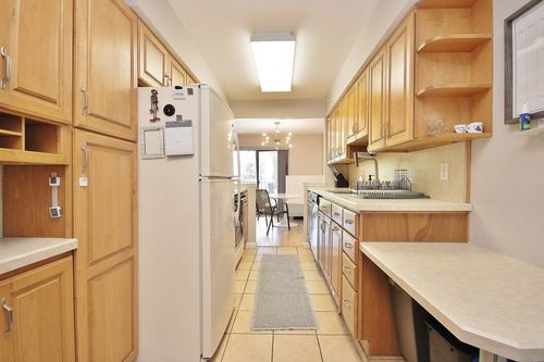 12-612 Kemeys Ave, Briarcliff Manor, NY, 10510-2046 | Card Image