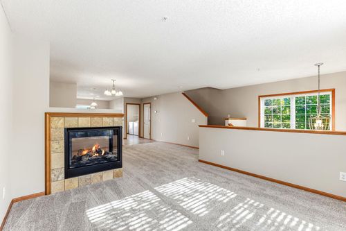 880 Ledgestone Dr, Mahtomedi, MN, 55115-6500 | Card Image