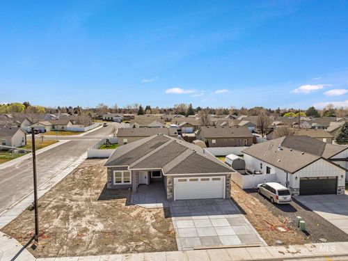 821 23rd Ave E, Jerome, ID, 83338-4943 | Card Image