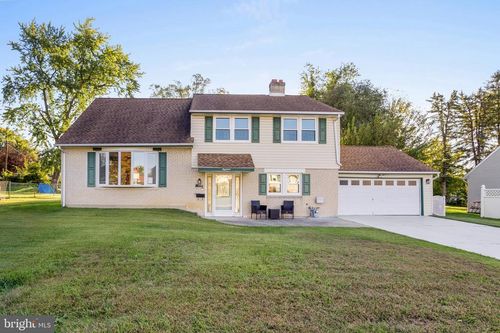 18 Cobblestone Ln, ASTON, PA, 19014-2606 | Card Image