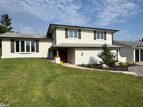 1688 Summit Lake Ave, Creston, IA, 50801-8346 | Card Image