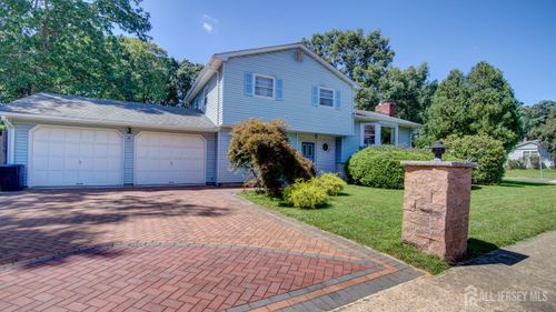 12 W End Ave, Spotswood, NJ, 08884-1069 | Card Image