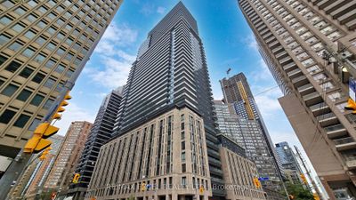 319 - 955 Bay St, Condo with 1 bedrooms, 1 bathrooms and null parking in Toronto ON | Image 1