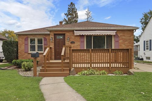 7713 29th Ave, Kenosha, WI, 53143-5627 | Card Image