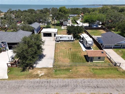 123 Live Oak St Street, Rockport, TX, 78382 | Card Image