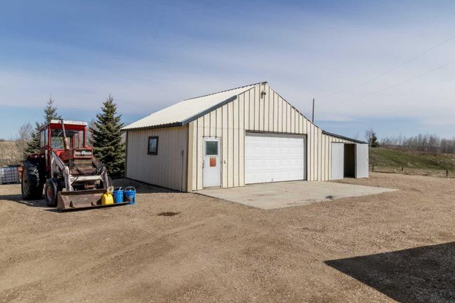 35175 Range Road 230, Home with 4 bedrooms, 2 bathrooms and 6 parking in Rural Red Deer County AB | Image 37