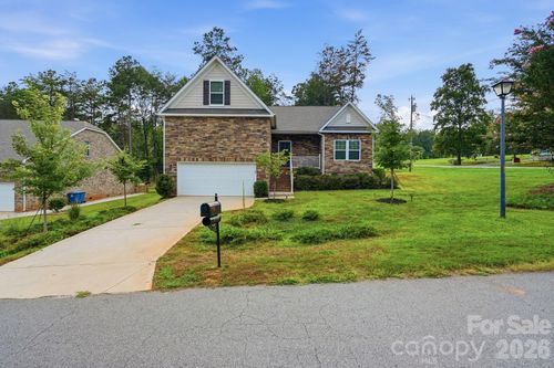 8149 Long Island Rd, Catawba, NC, 28609-8989 | Card Image