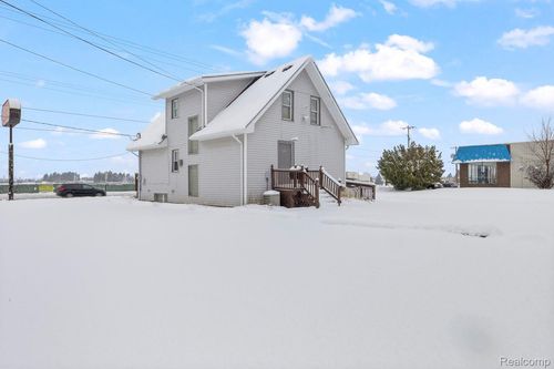 509 Elizabeth Lake Rd, Waterford, MI, 48328-3304 | Card Image