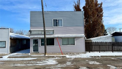 105 Main St, Dinsmore, SK, S0L0A3 | Card Image