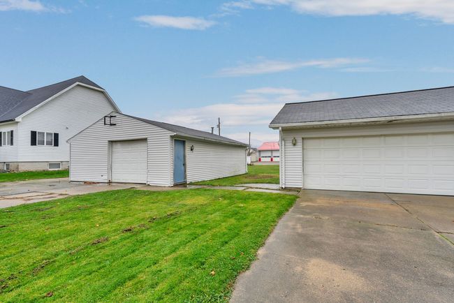 7493 S Saginaw St, House other with 3 bedrooms, 3 bathrooms and null parking in New Lothrop MI | Image 9