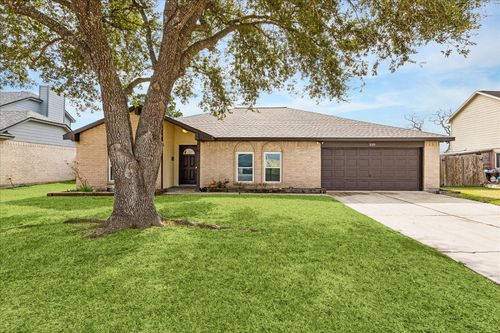 320 Creek Bend Dr, League City, TX, 77573-3109 | Card Image