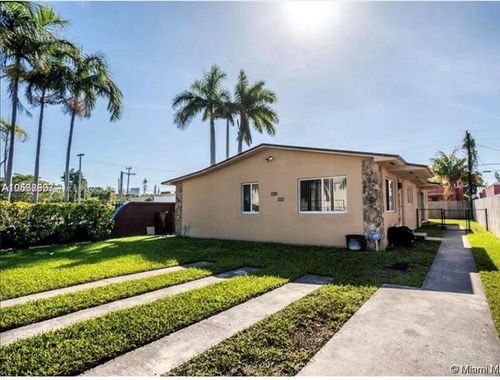 220-220 Nw 46th St, Miami, FL, 33127-2667 | Card Image