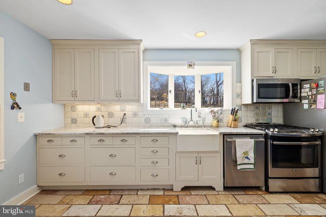 6592 Smitten Farm Ln, House other with 3 bedrooms, 2 bathrooms and null parking in THE PLAINS VA | Image 11