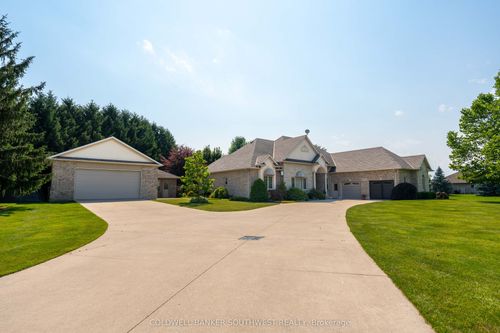 4703 Indian Rd, Port Lambton, ON, N0P2B0 | Card Image