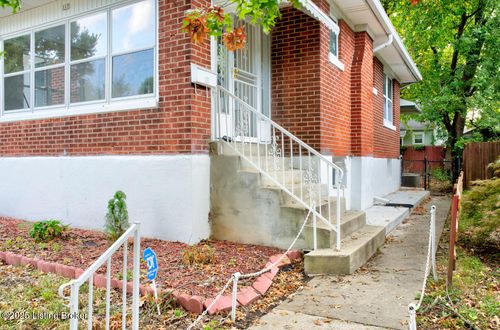 117 S Shawnee Ter, Louisville, KY, 40212-2652 | Card Image