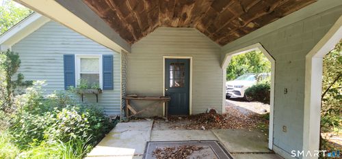 142 Fog Plain Road, Waterford, CT, 06385 | Card Image