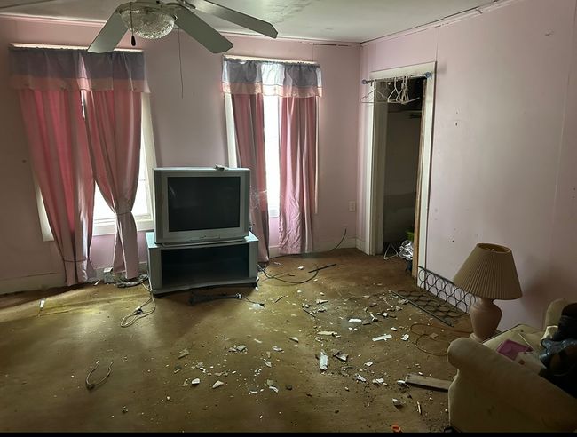 223 E 2 Nd St, House other with 2 bedrooms, 1 bathrooms and null parking in Ferris TX | Image 15