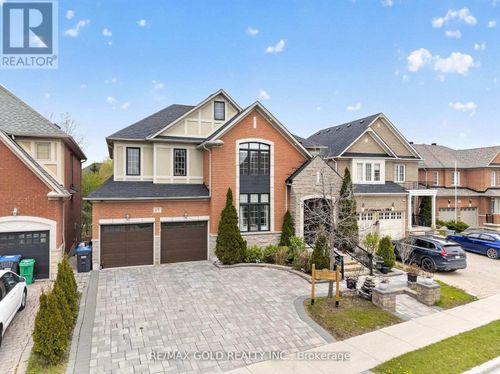17 Maisonneuve Boulevard, Brampton (Vales of Castlemore North), ON, L6P1W8 | Card Image
