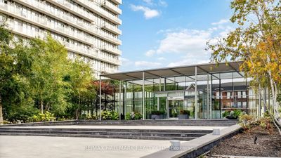 812 - 103 The Queensway, Condo with 2 bedrooms, 2 bathrooms and 1 parking in Toronto ON | Image 2